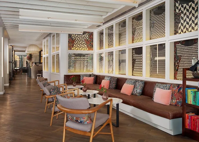 H10 Universitat (Adults Only) Barcellona